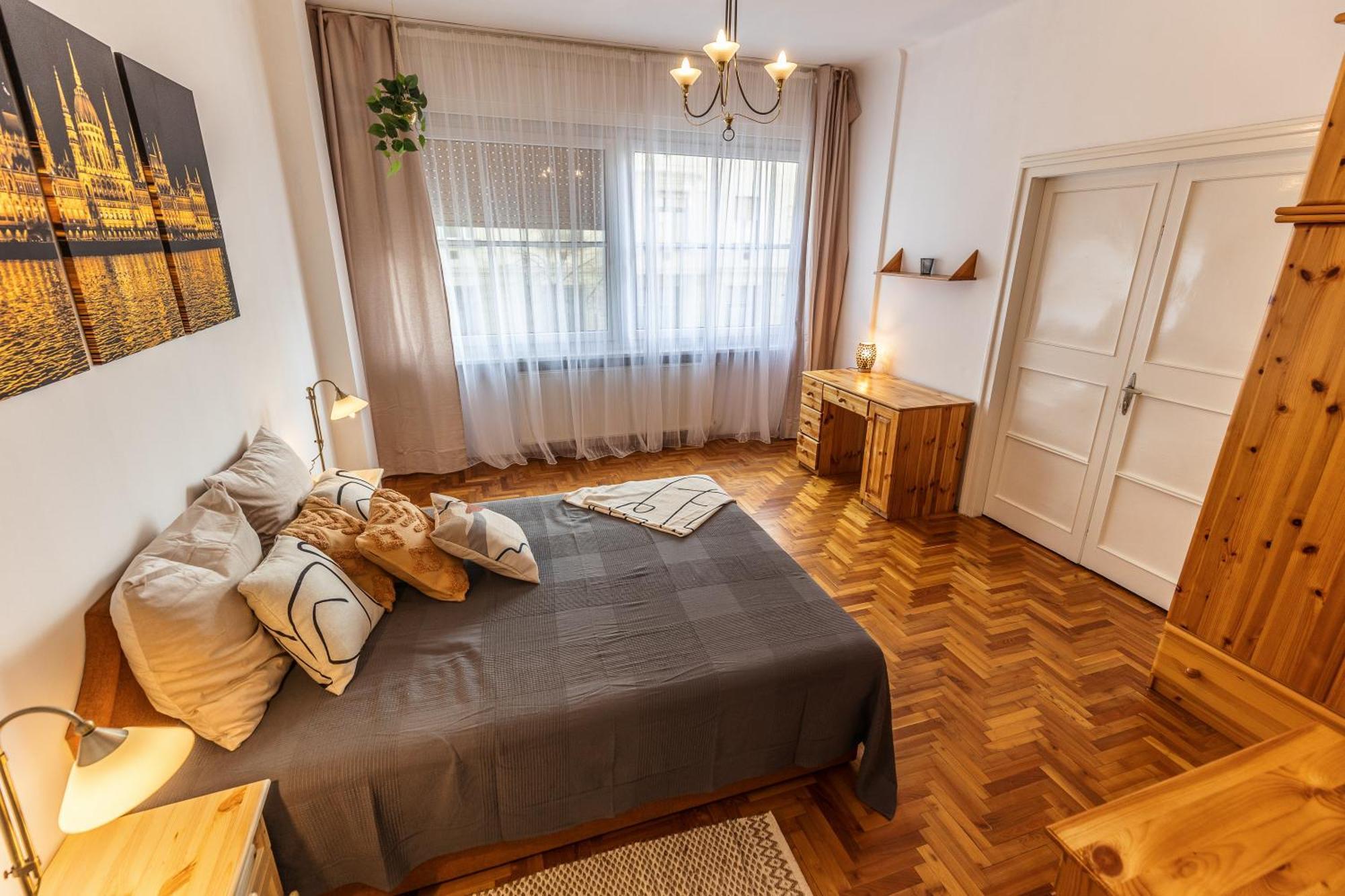 בודפשט Bright & Spacious Riverside Apartment With Balcony מראה חיצוני תמונה