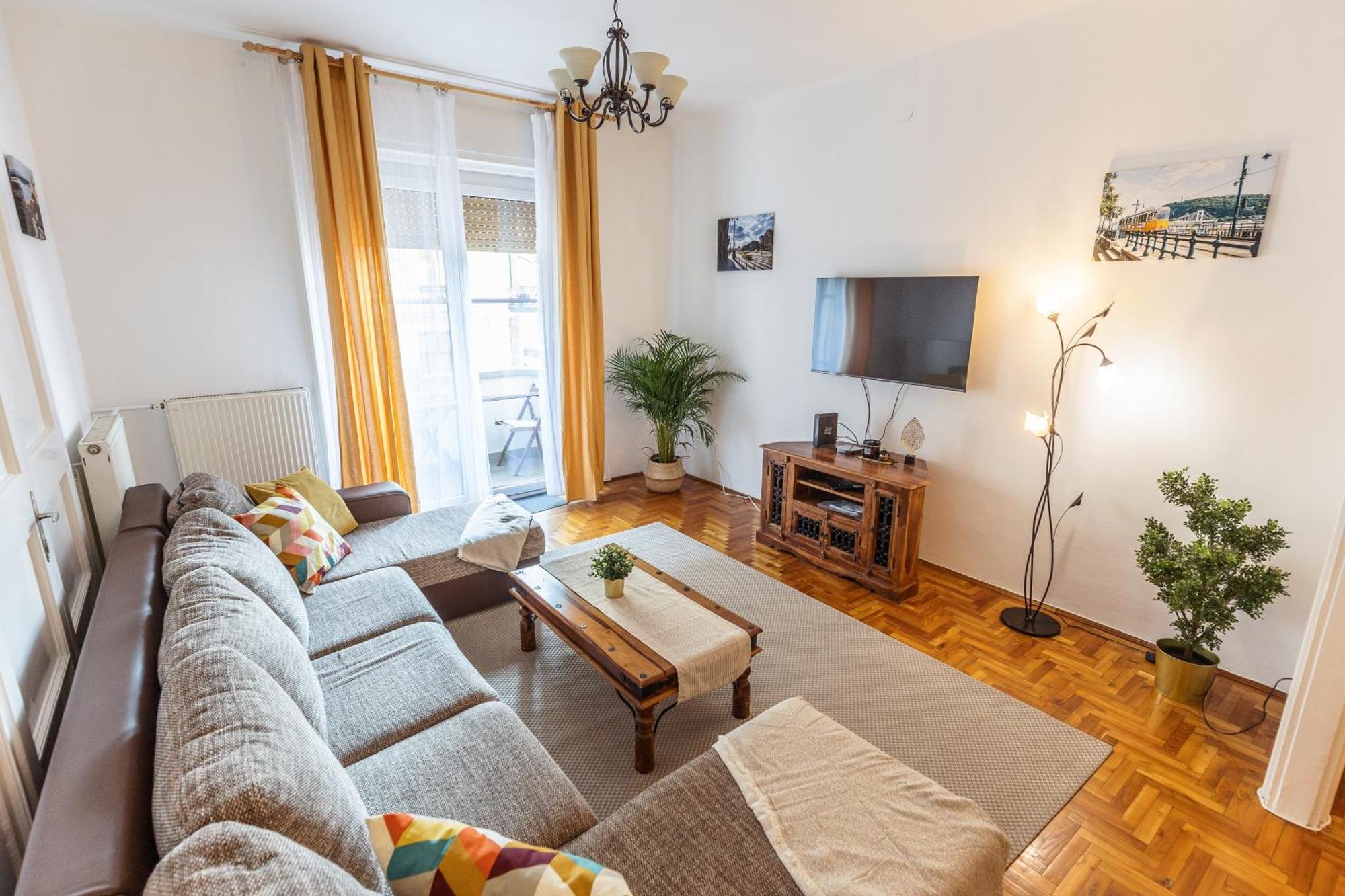 בודפשט Bright & Spacious Riverside Apartment With Balcony מראה חיצוני תמונה