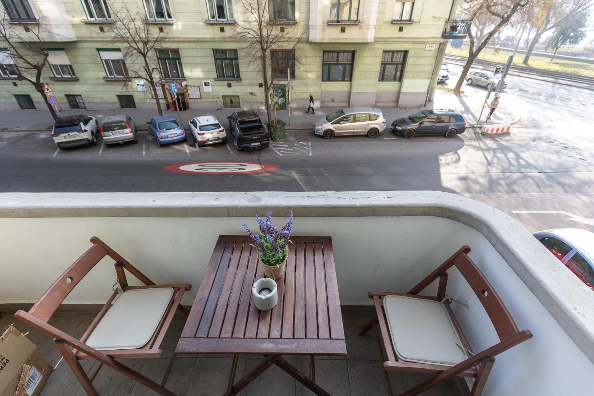 בודפשט Bright & Spacious Riverside Apartment With Balcony מראה חיצוני תמונה