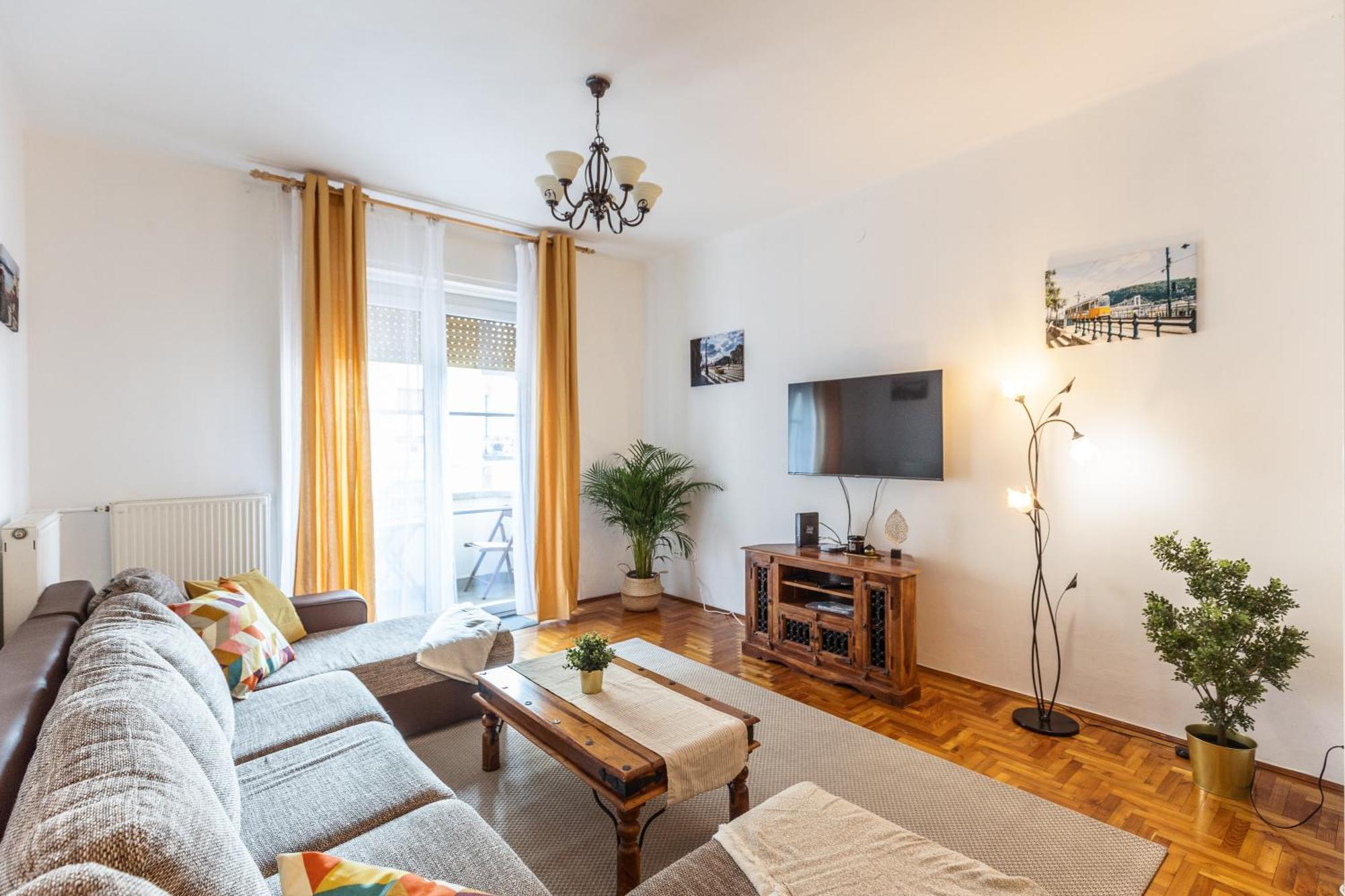 בודפשט Bright & Spacious Riverside Apartment With Balcony מראה חיצוני תמונה