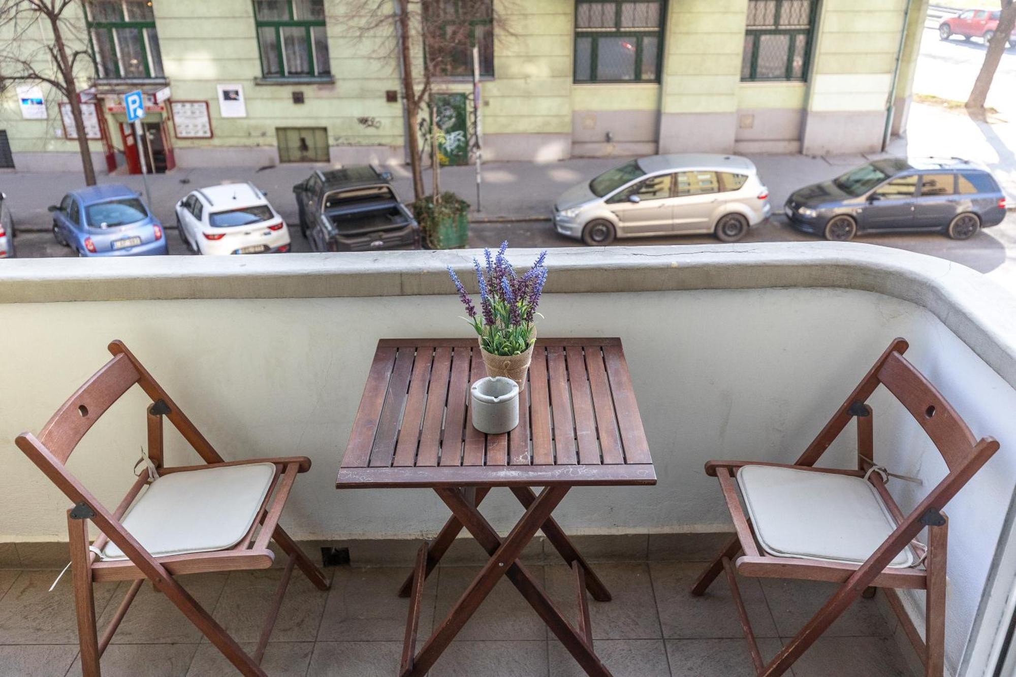 בודפשט Bright & Spacious Riverside Apartment With Balcony מראה חיצוני תמונה